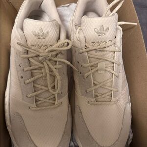 Adidas Men's ZX22 Cream Sneakers Size 11